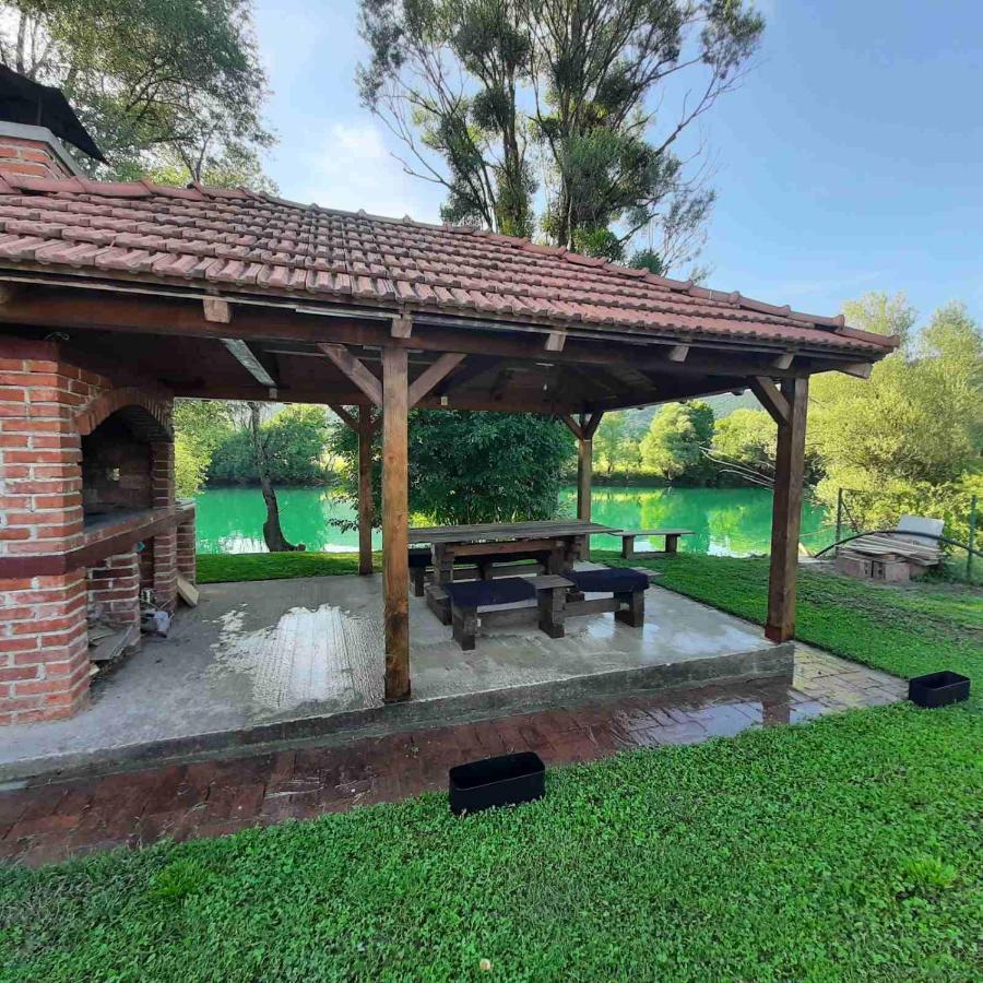 Holiday Home Dani Bihać エクステリア 写真